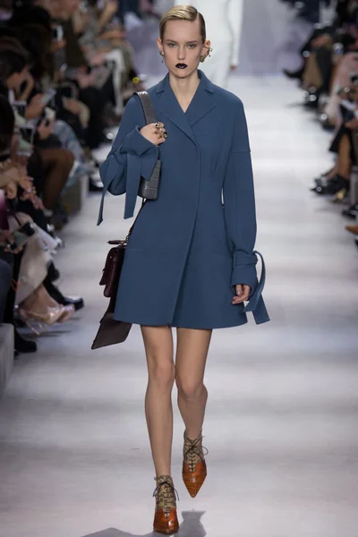 Look 39